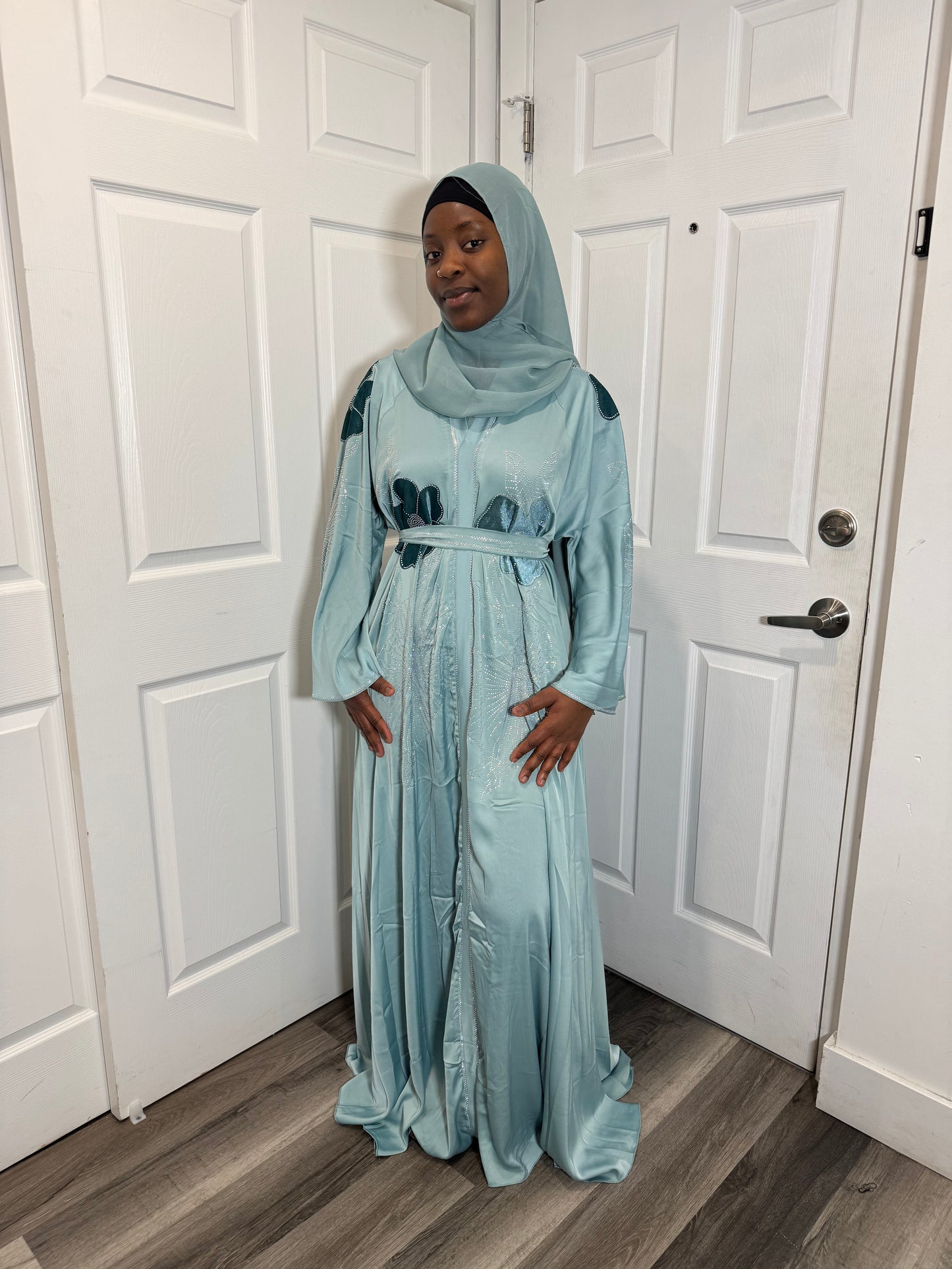 Abaya brodée en velour