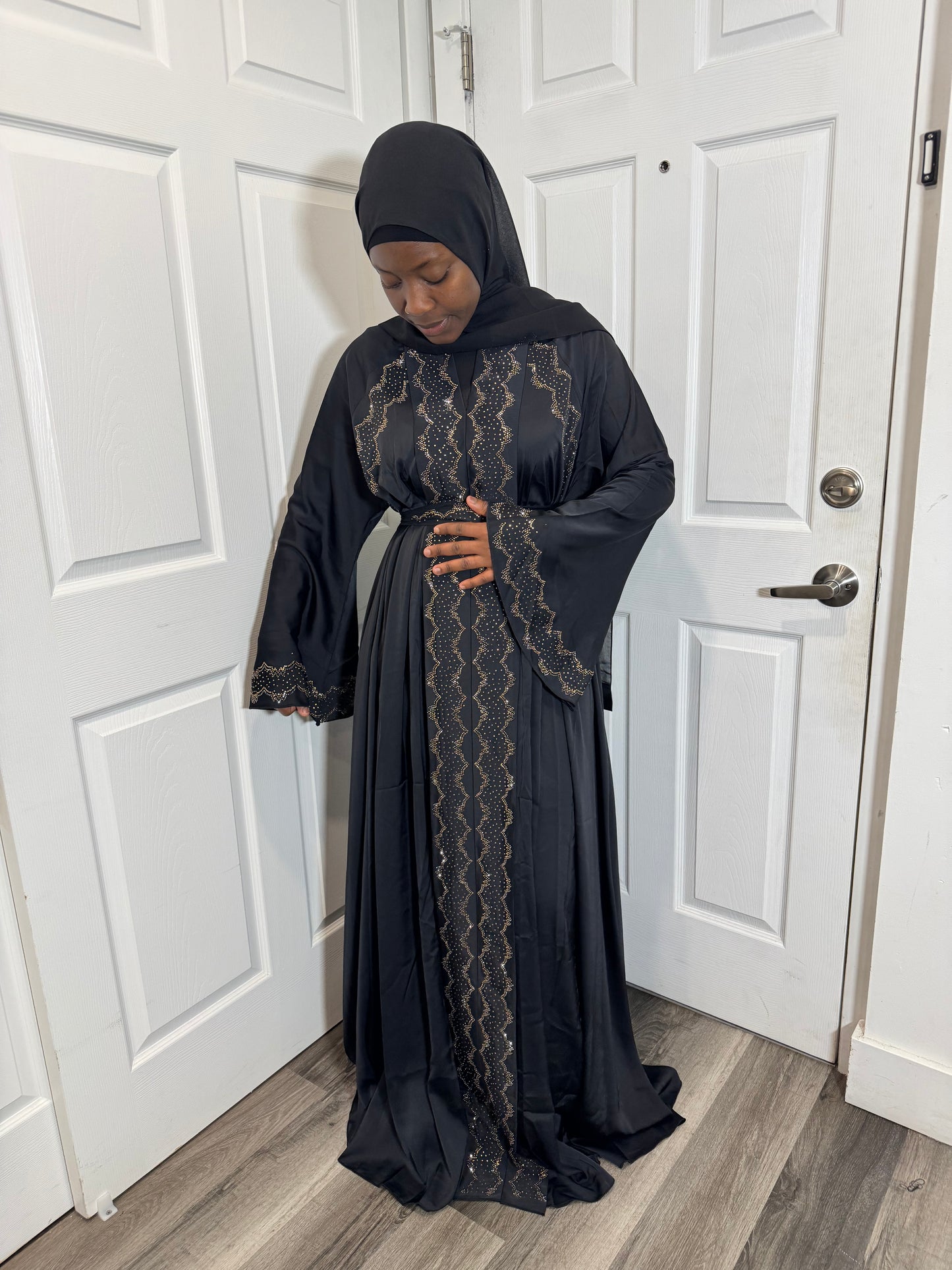 Abaya noir perlée