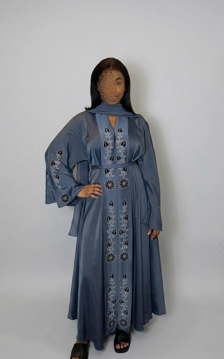 Leila abaya